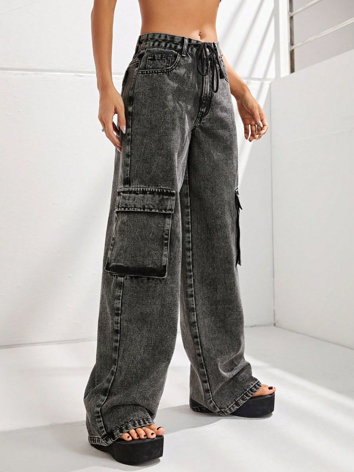 Wide Leg Jeans with Pockets